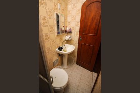 Casa à venda com 291m², 3 quartos e 3 vagasBanheiro de serviço