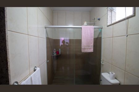 Casa de condomínio à venda com 380m², 3 quartos e 2 vagas Casa de condomínio à venda com 380m², 3 quartos e 2 vagasBanheiro da Suíte