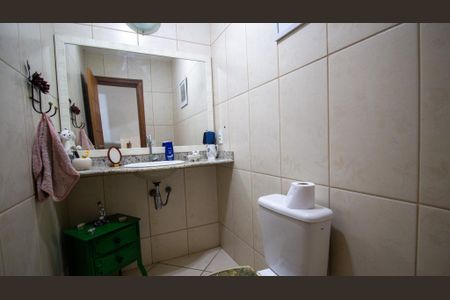 Casa de condomínio à venda com 380m², 3 quartos e 2 vagas Casa de condomínio à venda com 380m², 3 quartos e 2 vagasLavabo