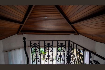 Casa de condomínio à venda com 380m², 3 quartos e 2 vagas Casa de condomínio à venda com 380m², 3 quartos e 2 vagasVisão da Suíte