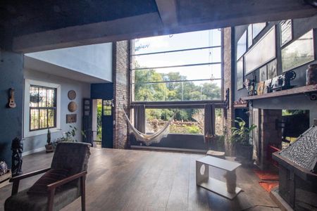 Casa à venda com 312m², 3 quartos e 3 vagasSala