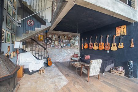 Casa à venda com 312m², 3 quartos e 3 vagasSala