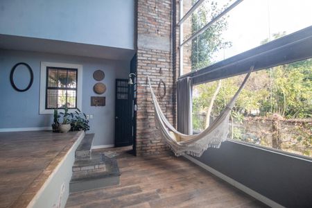 Casa à venda com 312m², 3 quartos e 3 vagasSala