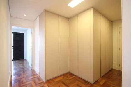Apartamento à venda com 314m², 3 quartos e 4 vagasQuarto
