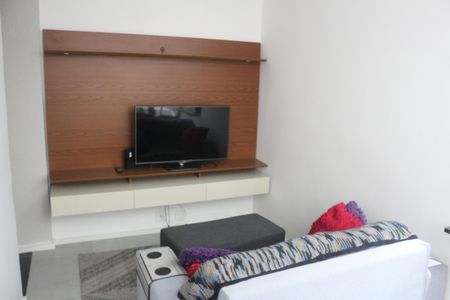 Apartamento para alugar com 68m², 2 quartos e 1 vagaSala