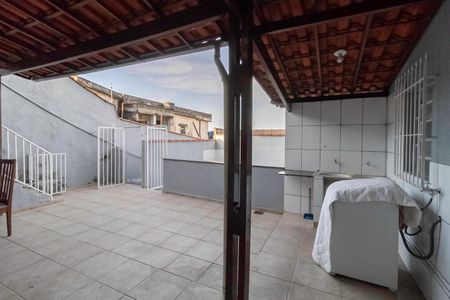 Casa à venda com 341m², 5 quartos e 3 vagasEntrada