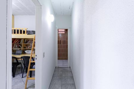 Casa à venda com 341m², 5 quartos e 3 vagasCorredor