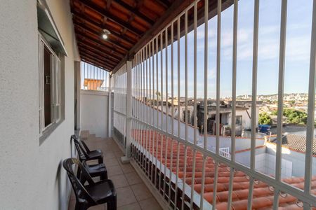 Casa à venda com 341m², 5 quartos e 3 vagasVaranda da Suíte 1