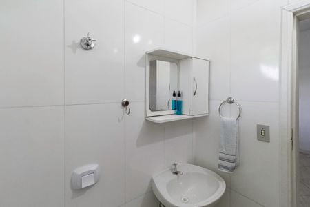 Casa à venda com 341m², 5 quartos e 3 vagasBanheiro social 1