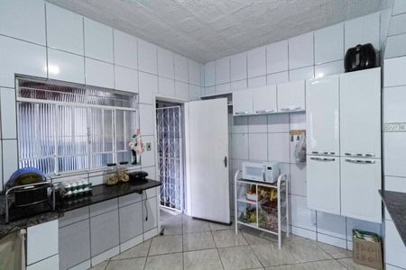 Casa à venda com 341m², 5 quartos e 3 vagasCozinha
