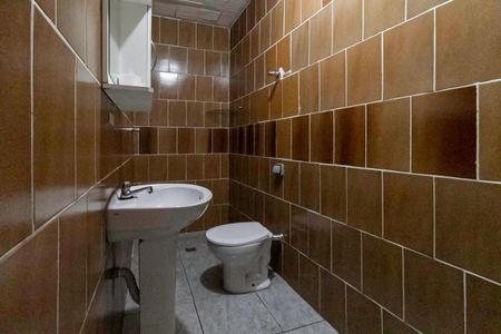 Casa à venda com 341m², 5 quartos e 3 vagasBanheiro social 2