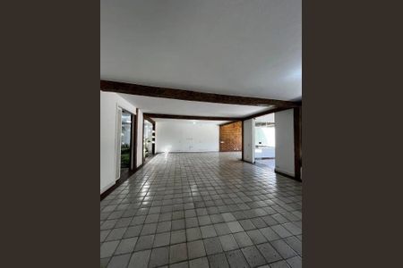 Casa à venda com 875m², 5 quartos e 4 vagas