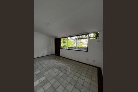 Casa à venda com 875m², 5 quartos e 4 vagas