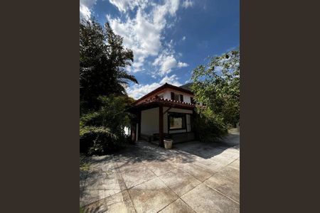 Casa à venda com 875m², 5 quartos e 4 vagas