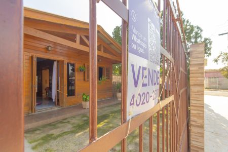 Casa à venda com 100m², 2 quartos e 1 vaga Casa à venda com 100m², 2 quartos e 1 vagaPlaca instalada