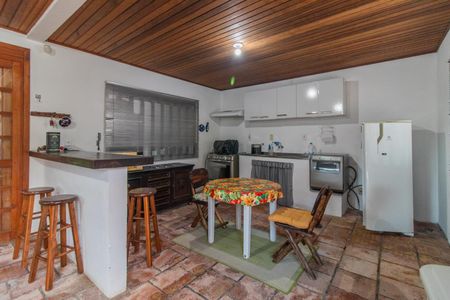 Casa à venda com 229m², 3 quartos e 2 vagas Casa à venda com 229m², 3 quartos e 2 vagasCozinha e Área de Serviço