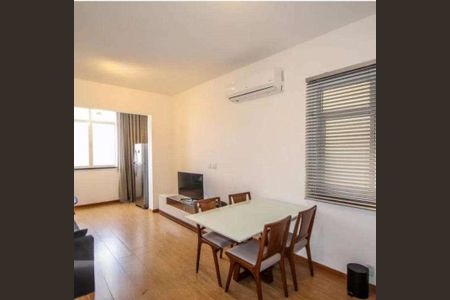 Apartamento à venda com 42m², 1 quarto e sem vaga