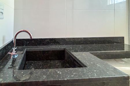 Apartamento para alugar com 50m², 2 quartos e sem vagaBanheiro