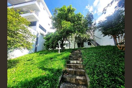 Casa à venda com 300m², 5 quartos e 5 vagas