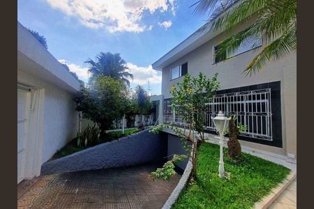 Casa à venda com 300m², 5 quartos e 5 vagas