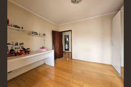 Casa à venda com 150m², 3 quartos e 2 vagas