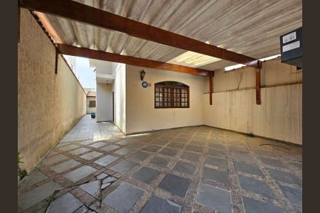 Casa à venda com 150m², 3 quartos e 2 vagas