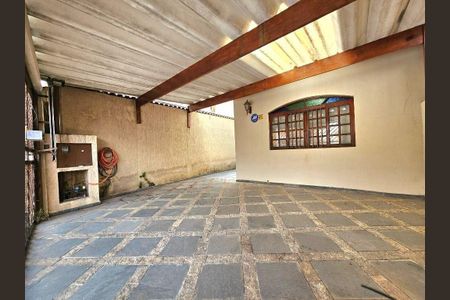 Casa à venda com 150m², 3 quartos e 2 vagas