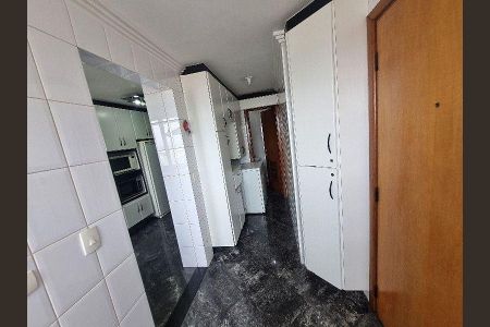 Apartamento à venda com 256m², 4 quartos e 6 vagas