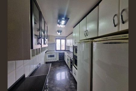 Apartamento à venda com 256m², 4 quartos e 6 vagas