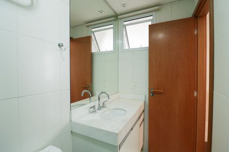 Apartamento à venda com 123m², 3 quartos e 3 vagasBanheiro da Suíte 2