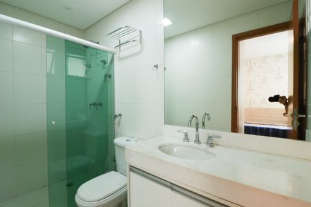 Apartamento à venda com 123m², 3 quartos e 3 vagasBanheiro da Suíte 2