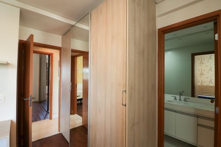 Apartamento à venda com 123m², 3 quartos e 3 vagasSuíte 2