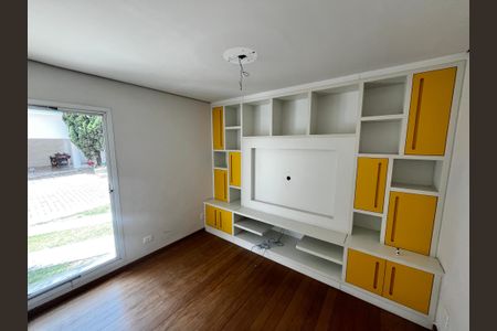 Casa à venda com 700m², 5 quartos e 6 vagasSala De Tv