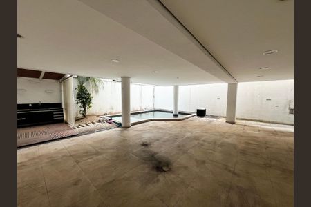 Casa à venda com 700m², 5 quartos e 6 vagasPiscina/garagem