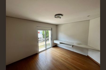 Casa à venda com 700m², 5 quartos e 6 vagas Suíte 2