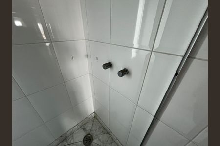 Casa à venda com 700m², 5 quartos e 6 vagasBanheiro da Suíte 4