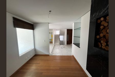 Casa à venda com 700m², 5 quartos e 6 vagasSaleta