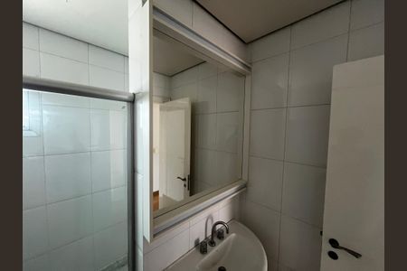 Casa à venda com 700m², 5 quartos e 6 vagasBanheiro da Suíte 5
