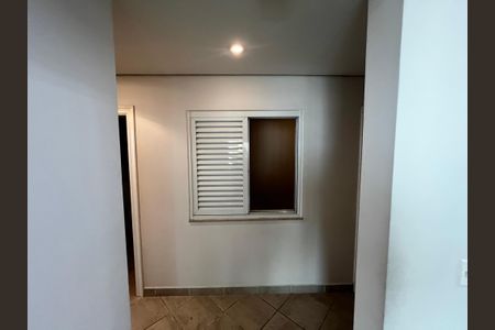 Casa à venda com 700m², 5 quartos e 6 vagasCorredor da Área de serviço