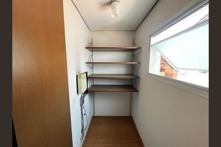 Casa à venda com 700m², 5 quartos e 6 vagasCloset da suíte 3