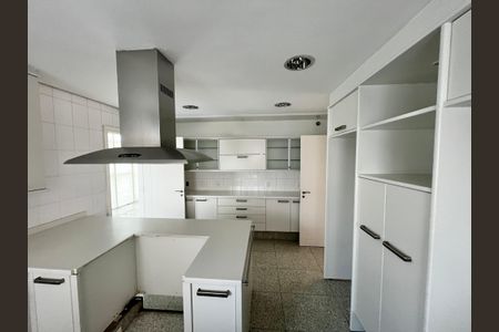 Casa à venda com 700m², 5 quartos e 6 vagasCozinha