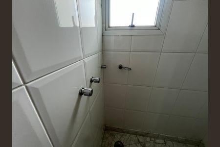 Casa à venda com 700m², 5 quartos e 6 vagasBanheiro da Suíte 5