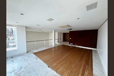 Casa à venda com 700m², 5 quartos e 6 vagasSala 2