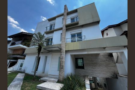 Casa à venda com 700m², 5 quartos e 6 vagasFachada da casa