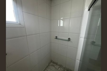 Casa à venda com 700m², 5 quartos e 6 vagasBanheiro da Suíte 5