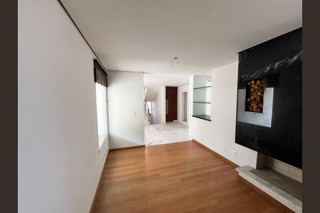 Casa à venda com 700m², 5 quartos e 6 vagasSaleta