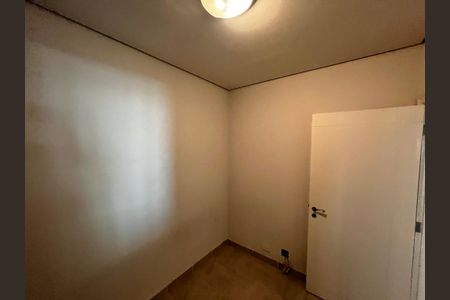 Casa à venda com 700m², 5 quartos e 6 vagasQuarto de Serviço