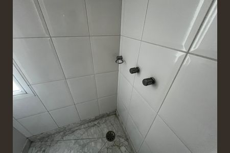 Casa à venda com 700m², 5 quartos e 6 vagasBanheiro da Suíte 1