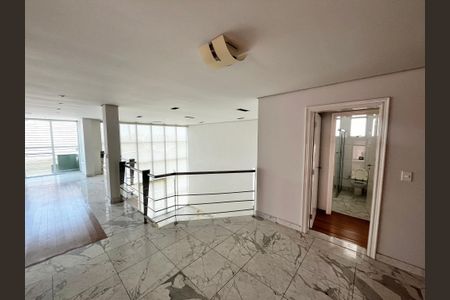 Casa à venda com 700m², 5 quartos e 6 vagasCopa 2 Andar