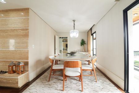 Apartamento à venda com 171m², 3 quartos e 3 vagas Apartamento à venda com 171m², 3 quartos e 3 vagasSala